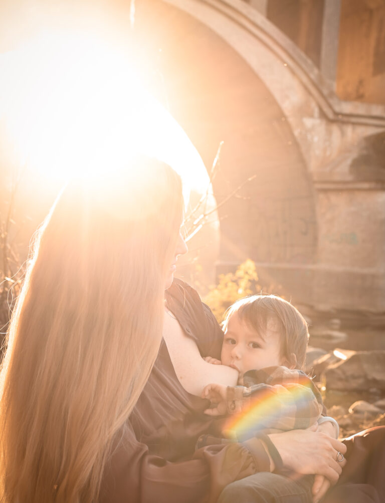 Sessió lactancia materna, Fotografia Viulobí d'Onyar, Vidreres, Girona, Costa Brava.