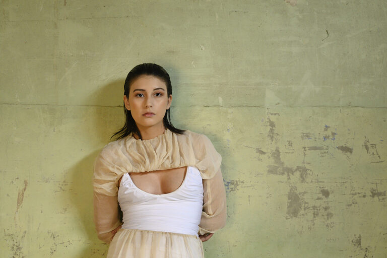 Fotografia de moda. Estudi de fotografia Steph watson, Vilobí d'Onyar, Costa Brava, Girona.