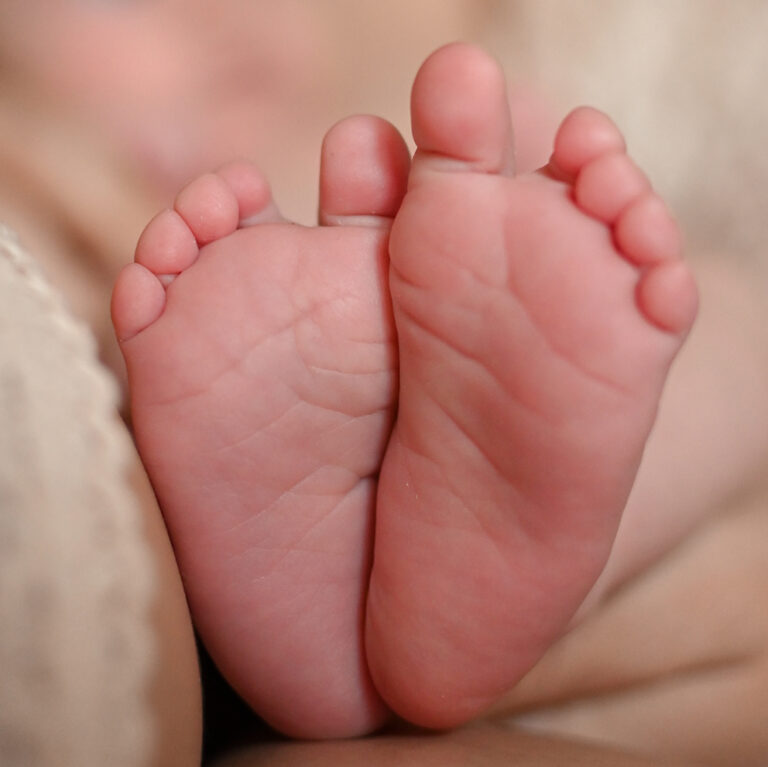 Documentalisme familiar. Sessió fotos New Born a casa, Girona Costa Brava