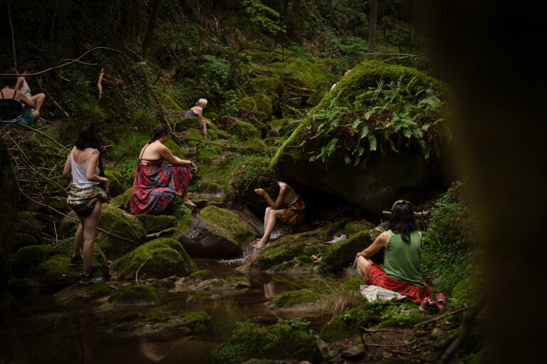 Sessió dones a la natura, empoderament feminitat, retir.