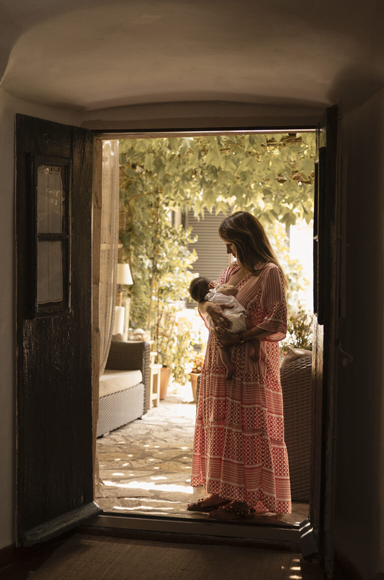 Documentalisme familiar. Sessió fotos New Born a casa, Girona Costa Brava