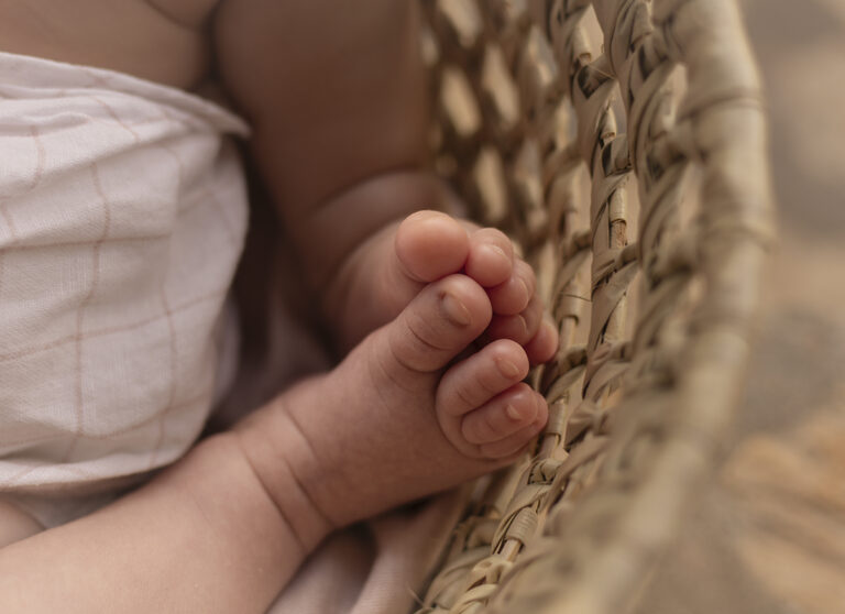 Documentalisme familiar. Sessió fotos New Born a casa, Girona Costa Brava