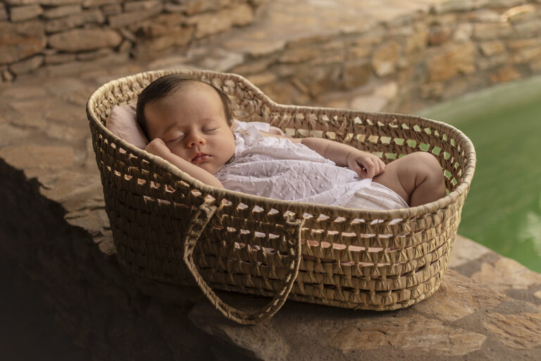 Documentalisme familiar. Sessió fotos New Born a casa, Girona Costa Brava