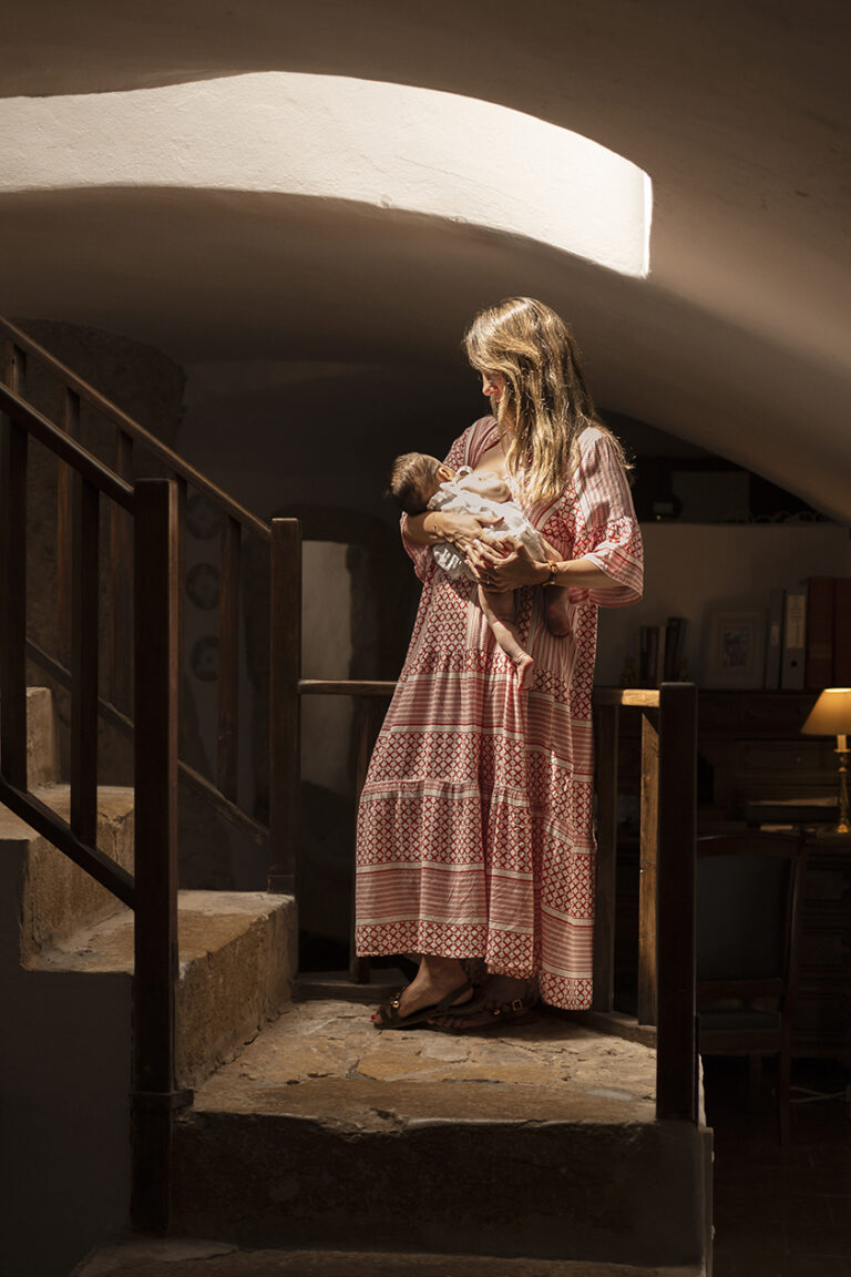 Documentalisme familiar. Sessió fotos New Born a casa, Girona Costa Brava