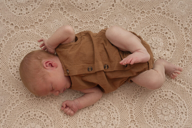 Documentalisme familiar. Sessió fotos New Born a casa, Girona Costa Brava